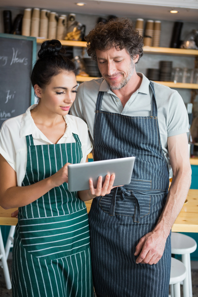 How to Streamline Restaurant Payroll and Avoid Compliance Fines